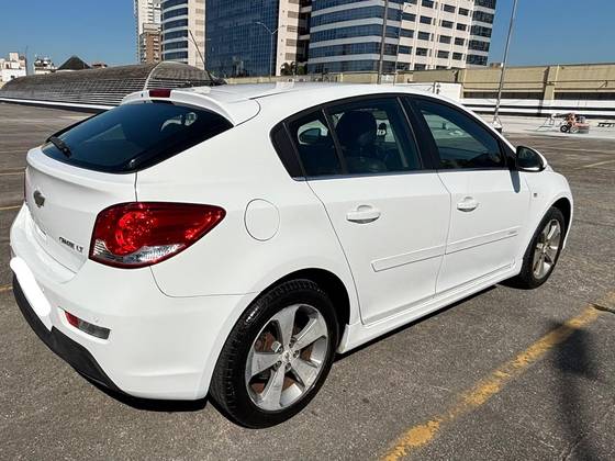 CHEVROLET CRUZE 1.8 LT 16V FLEX 4P AUTOMÁTICO CHEVROLET CRUZE 1.8 LT 16V FLEX 4P AUTOMÁTICO